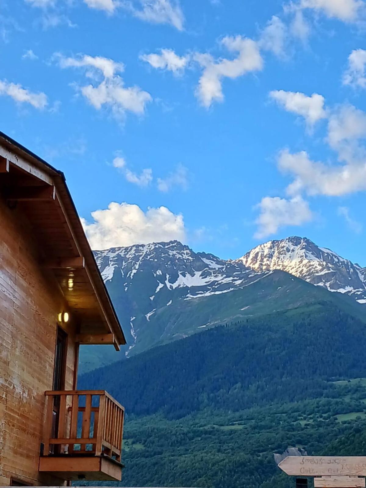 Cottage Qel Mestia Esterno foto